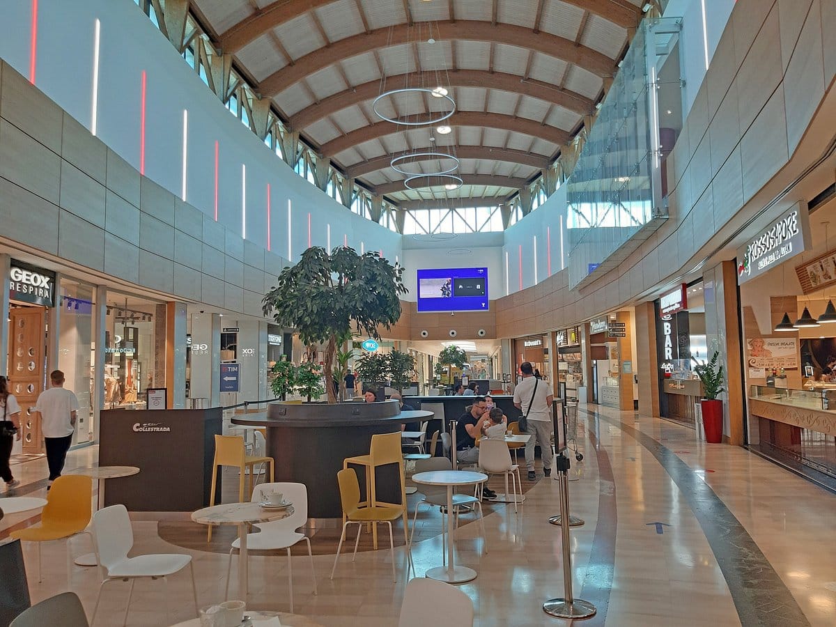 Centro Commerciale Collestrada